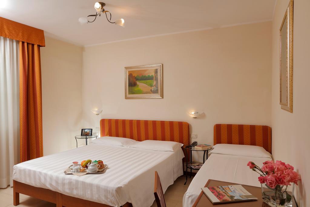 Hotel Michelangelo Terranuova Bracciolini Kültér fotó