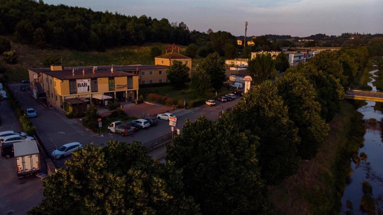 Hotel Michelangelo Terranuova Bracciolini Kültér fotó